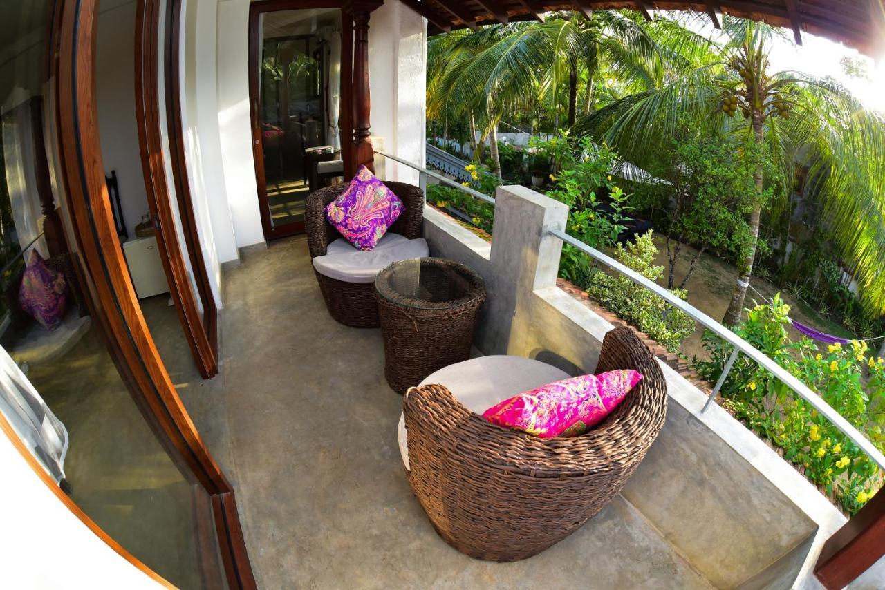 Tropical House - Jungleside Villa Hikkaduwa Exterior foto